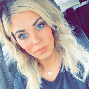 Meet your Posher, Lacey